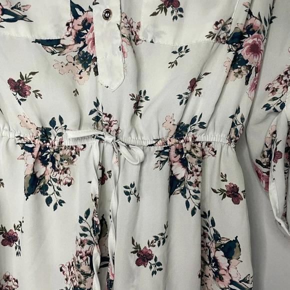 Justify White Floral‎ Blouse - Picture 4 of 5